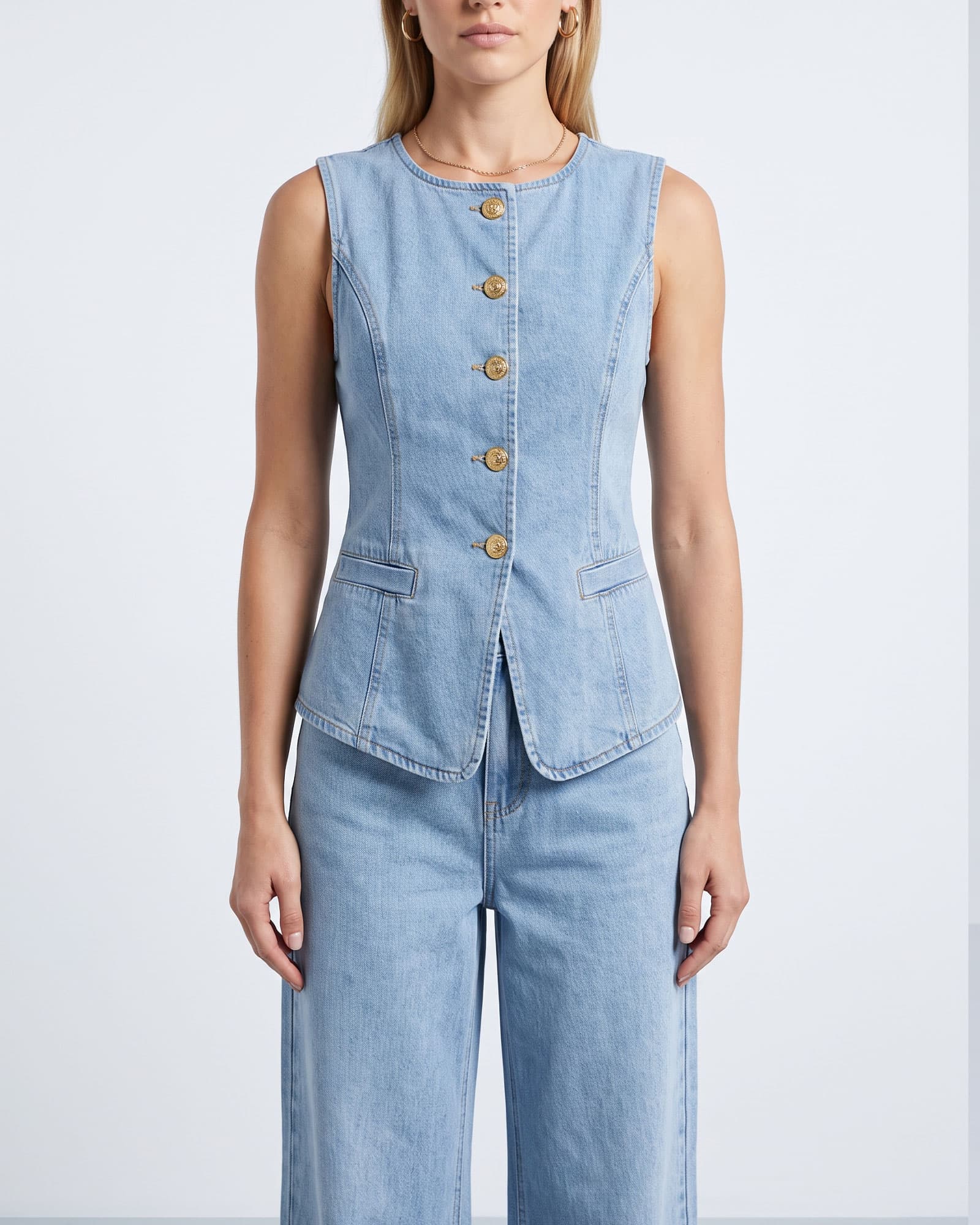Denim vest — Salvya Fashion look